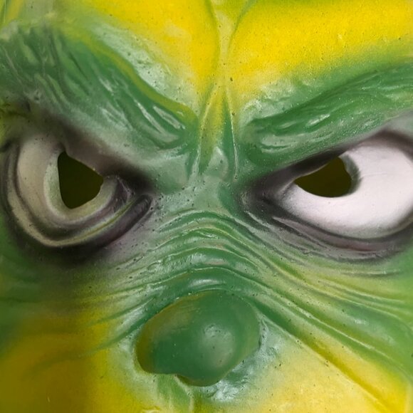 Grinch Latex Mask - Picture 4 of 7